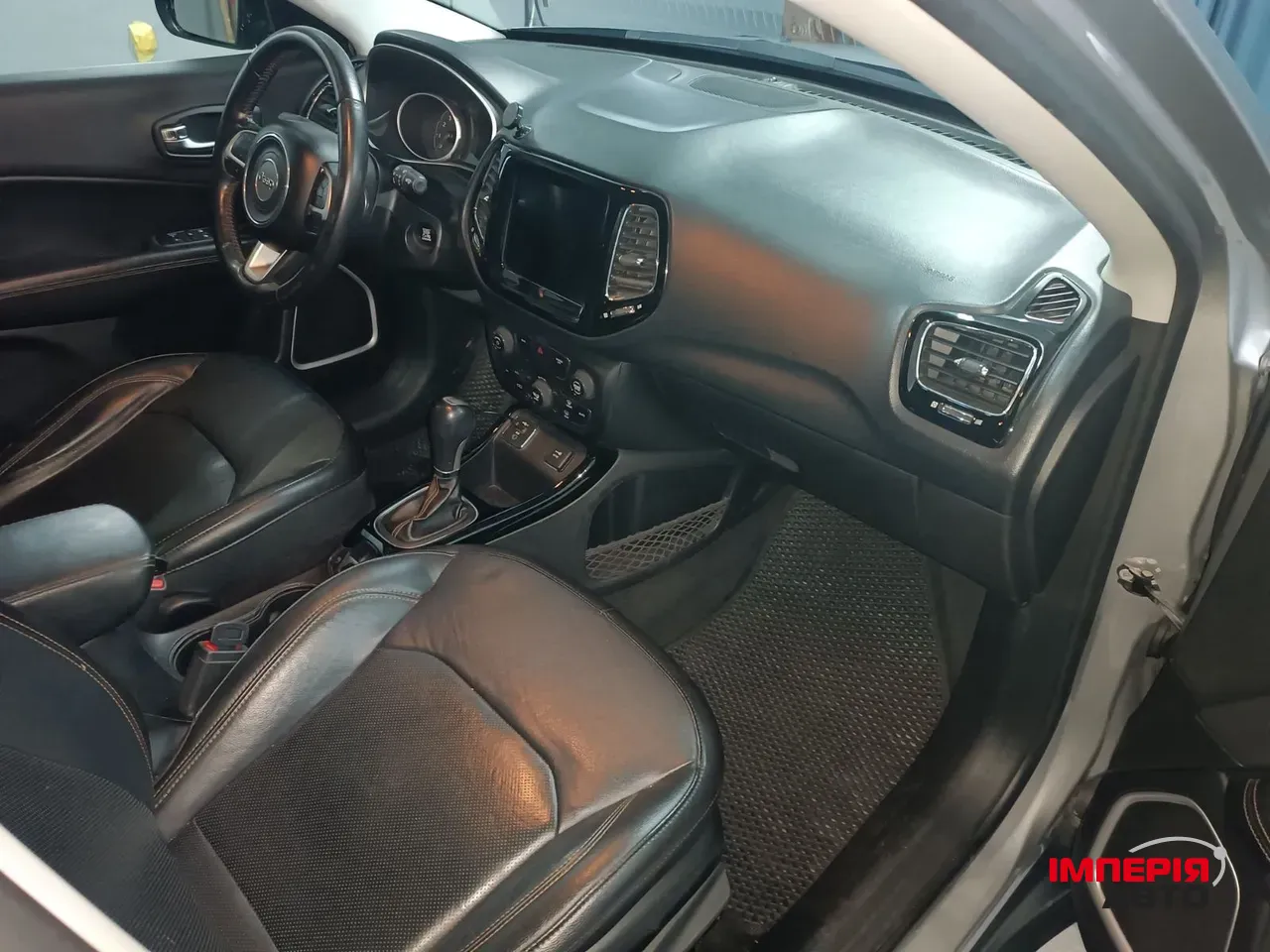 Jeep Compass - фото 7