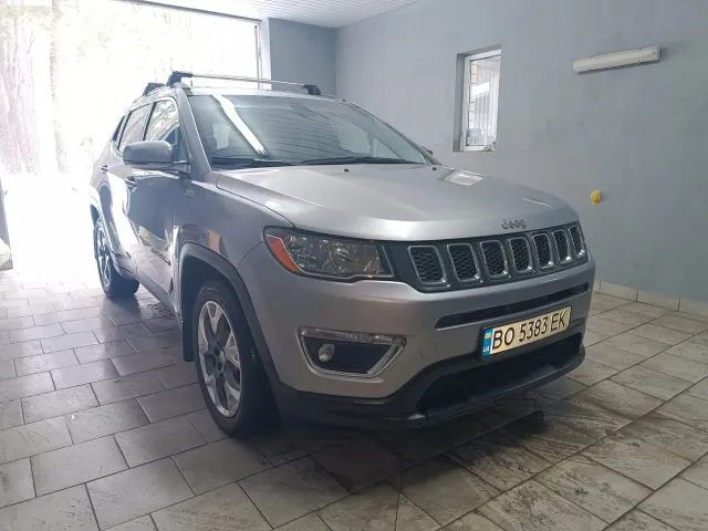 Jeep Compass - фото 1