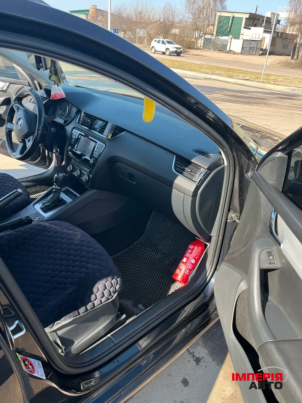 Skoda Octavia - фото 3