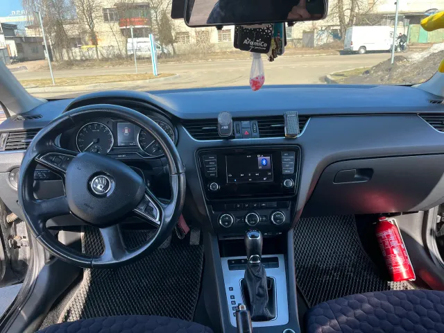Skoda Octavia - фото 5
