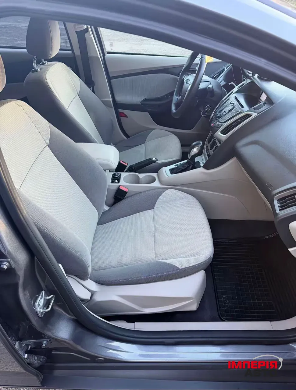 Ford Focus - фото 8