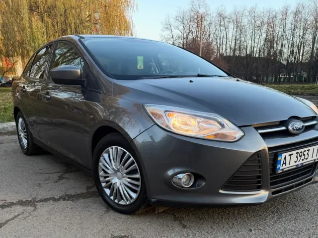 Ford Focus - фото 1