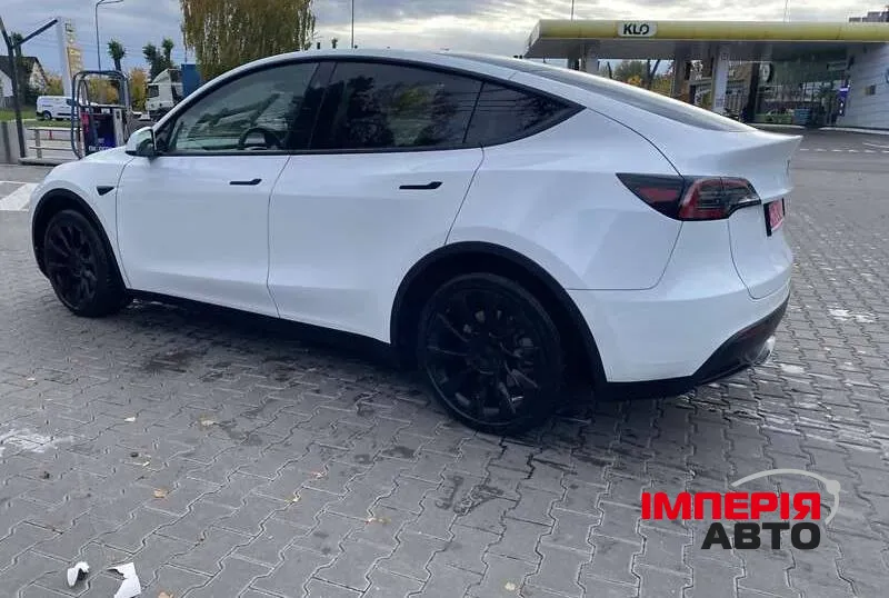 Tesla Model Y - фото 4