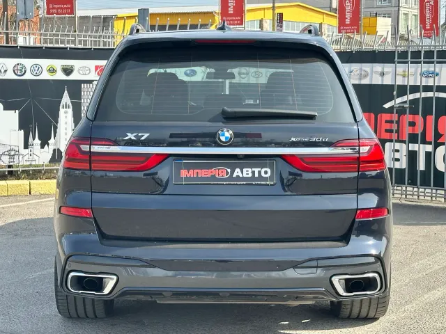 BMW X7 - фото 4