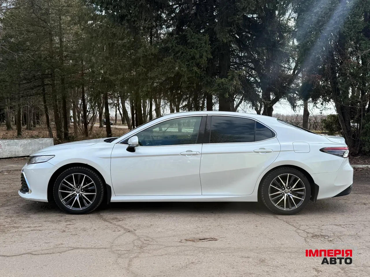 Toyota Camry - фото 4