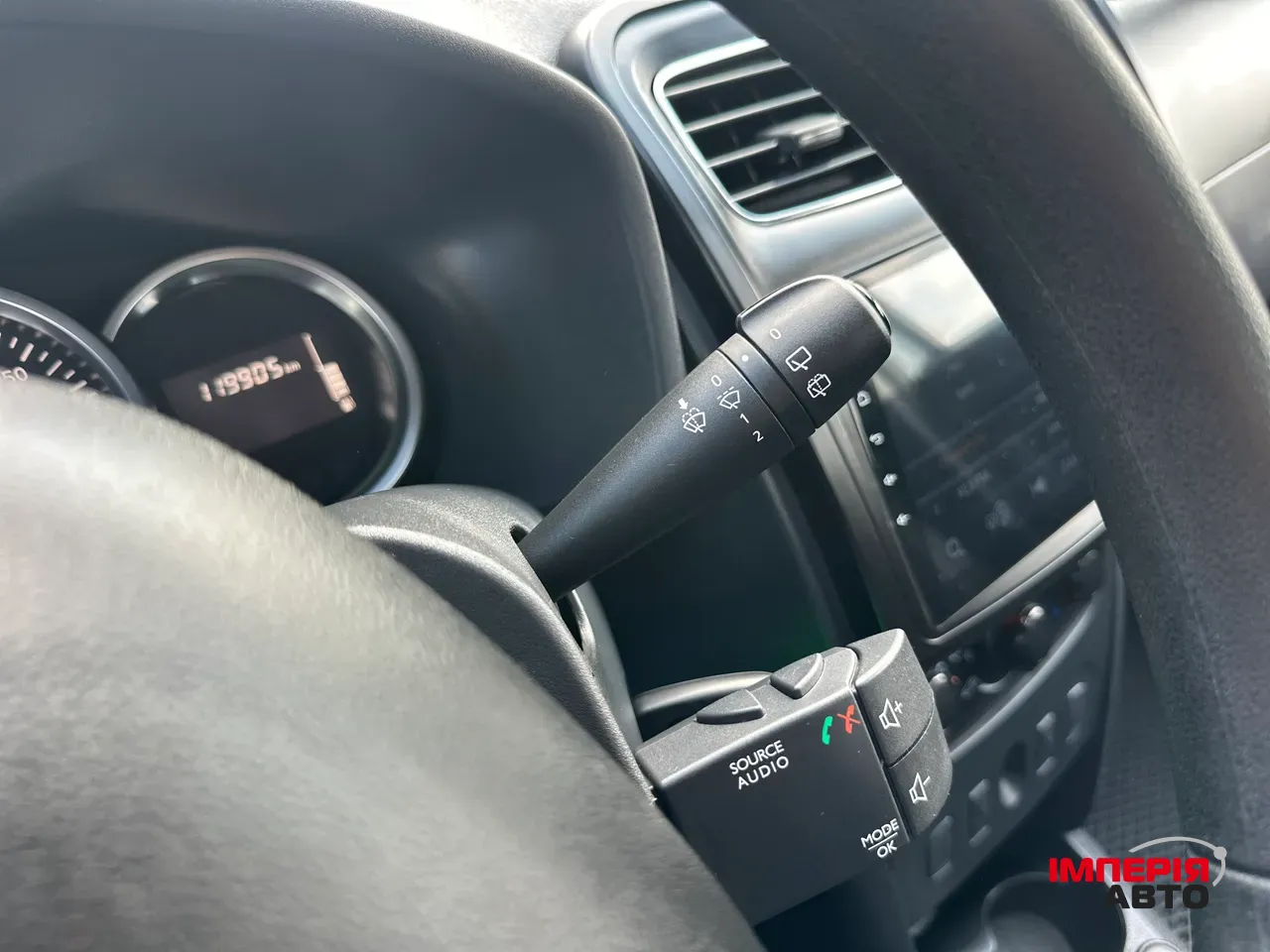 Renault Sandero - фото 18