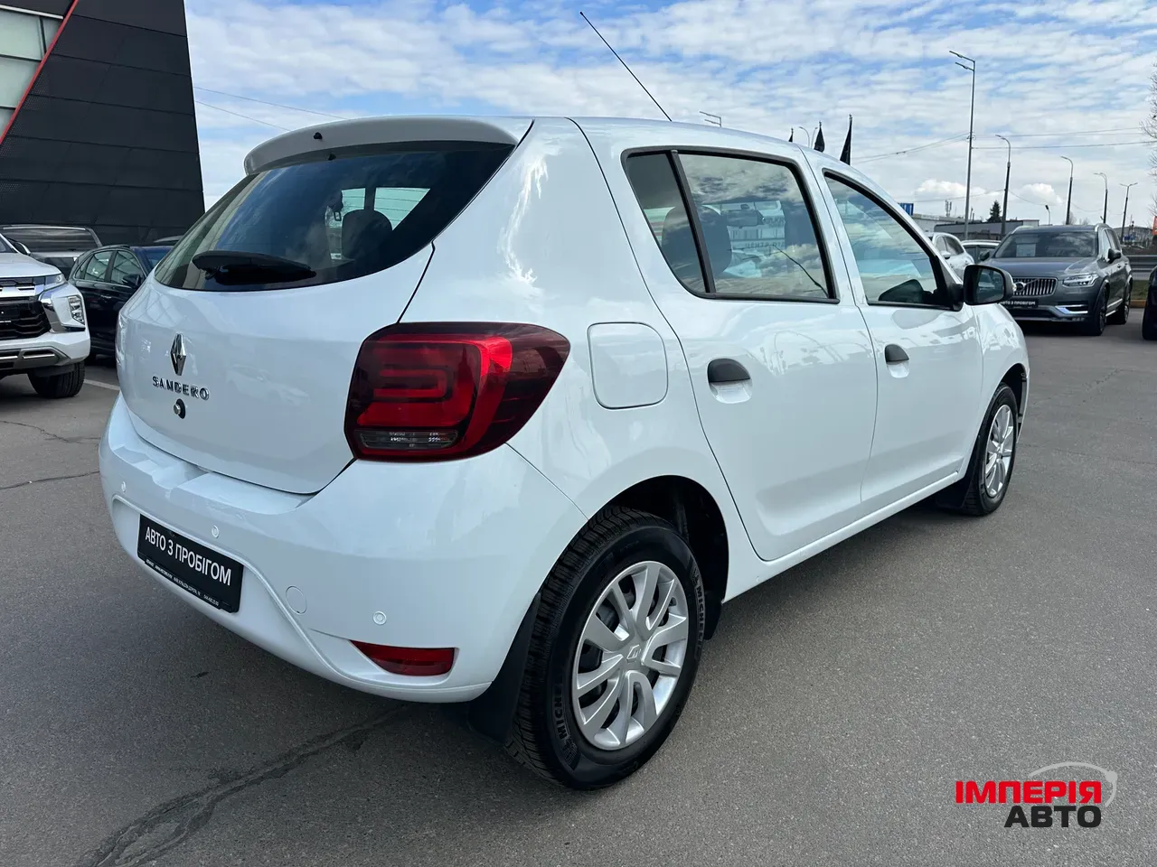 Renault Sandero - фото 7