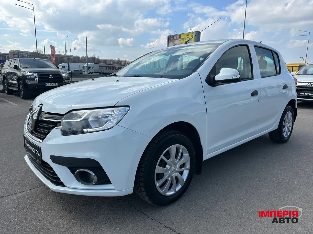 Renault Sandero - фото 3