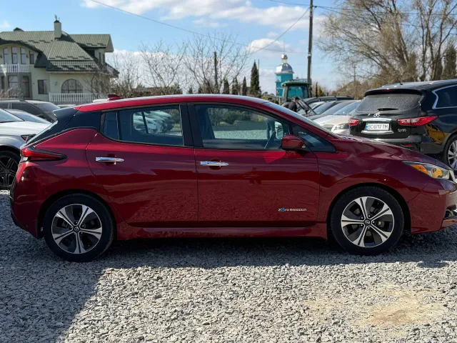 Nissan Leaf - фото 4