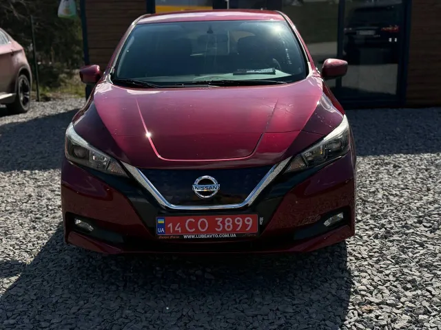 Nissan Leaf - фото 2