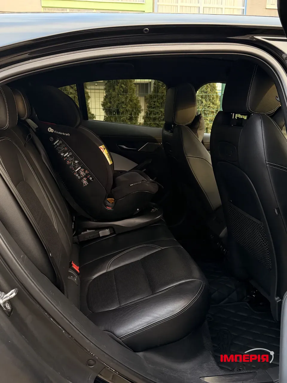 Jaguar I-Pace - фото 6