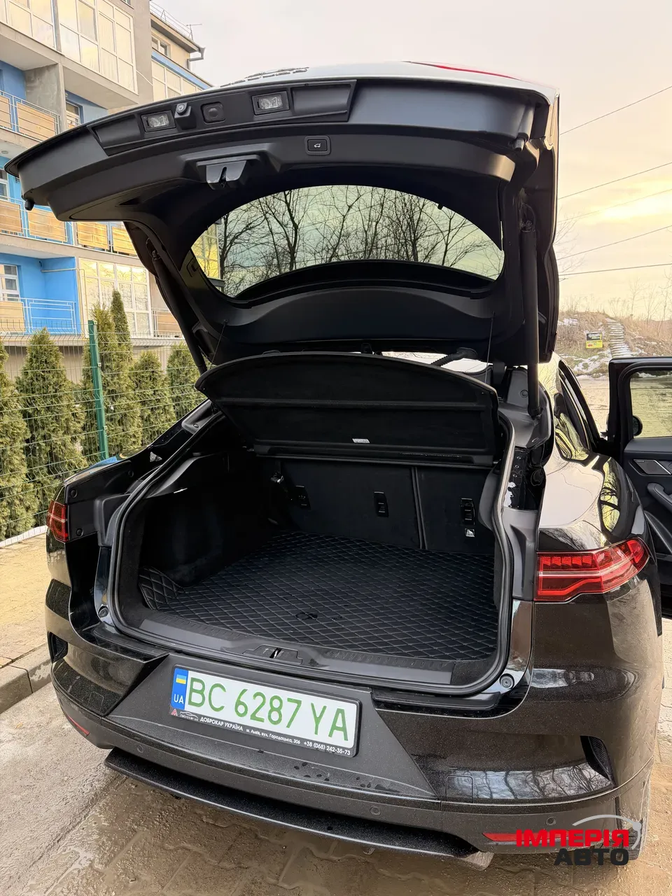 Jaguar I-Pace - фото 4