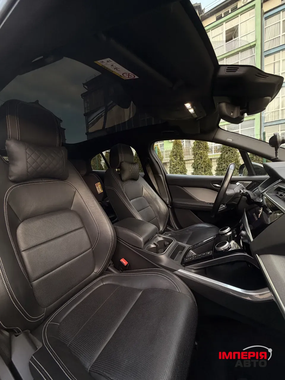 Jaguar I-Pace - фото 10