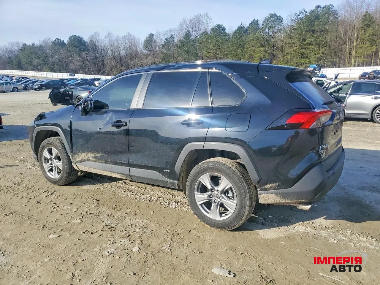 Toyota RAV4 - фото 4