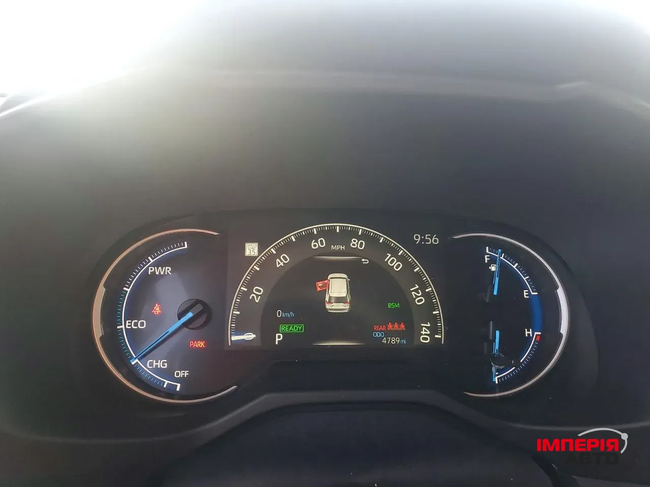 Toyota RAV4 - фото 9