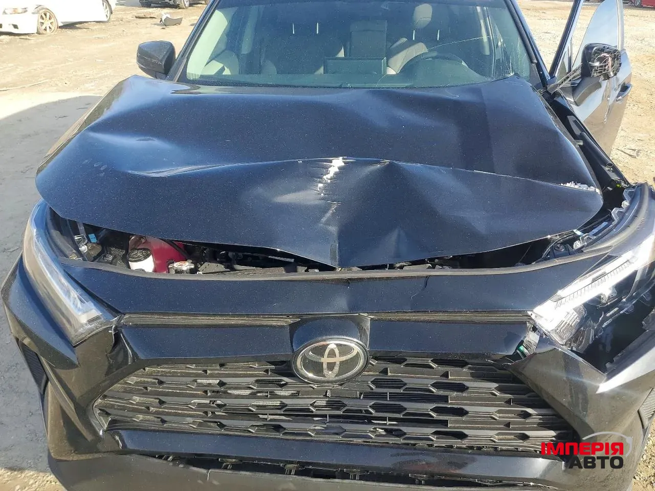 Toyota RAV4 - фото 2