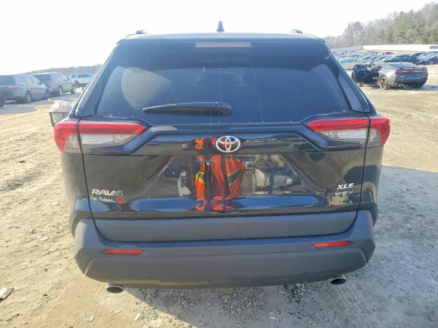 Toyota RAV4 - фото 5