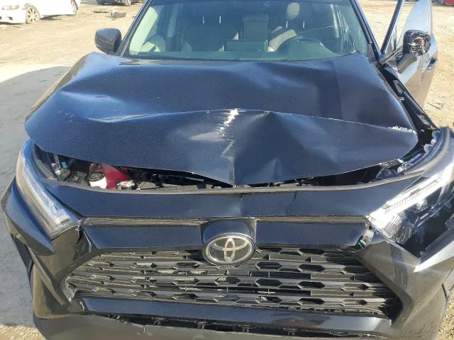 Toyota RAV4 - фото 2