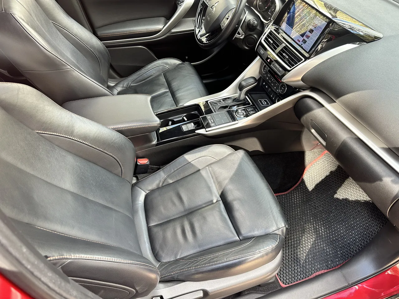 Mitsubishi Eclipse Cross - фото 16