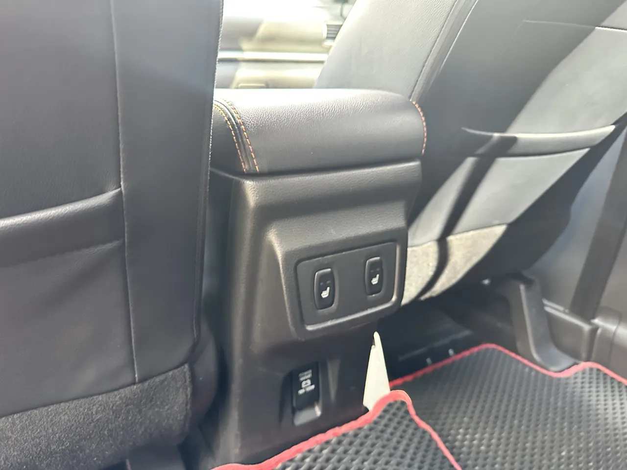 Mitsubishi Eclipse Cross - фото 19