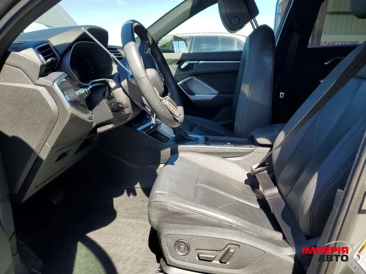 Audi Q3 - фото 7