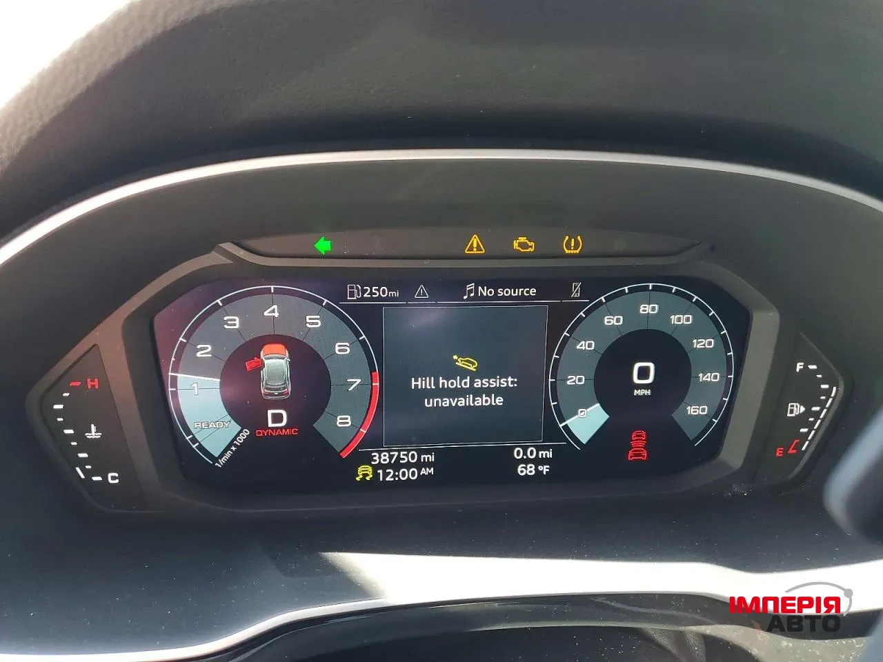 Audi Q3 - фото 9