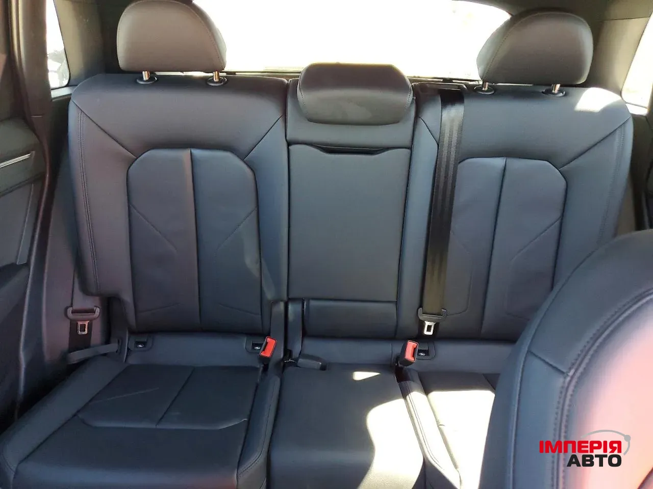 Audi Q3 - фото 11