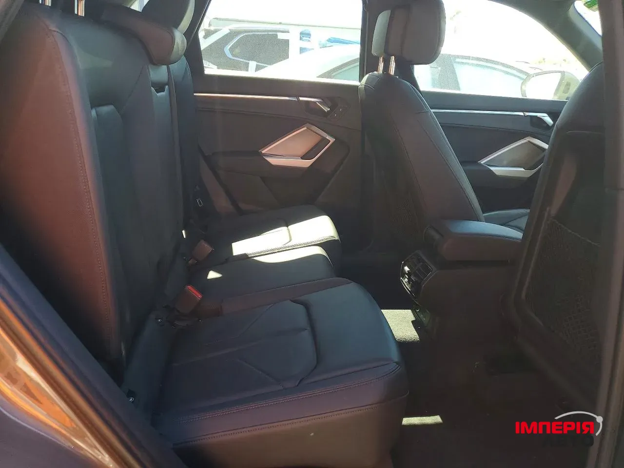 Audi Q3 - фото 10