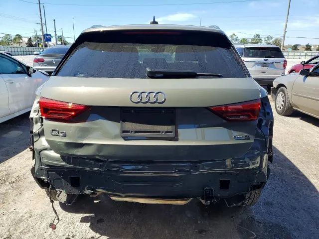 Audi Q3 - фото 5