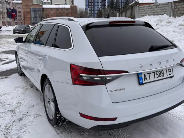Skoda Superb - фото 5