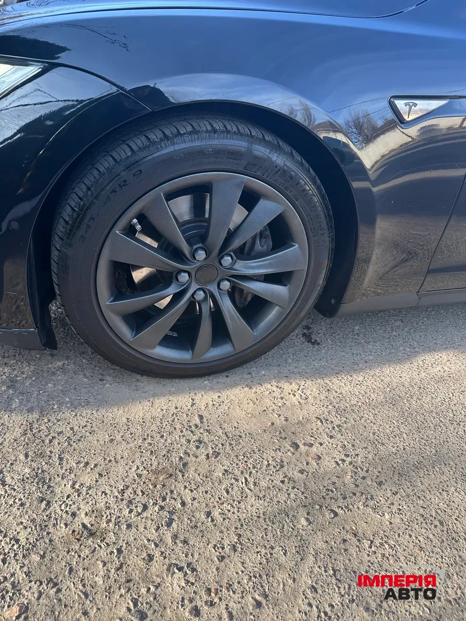 Tesla Model S - фото 7