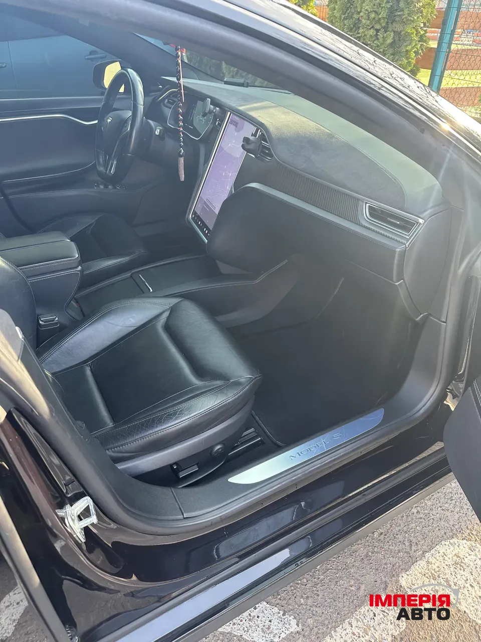 Tesla Model S - фото 12