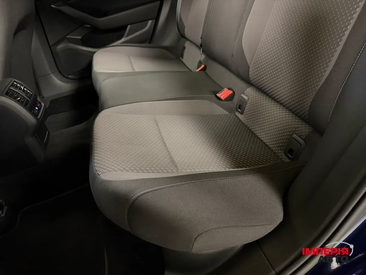 Volkswagen Passat - фото 38