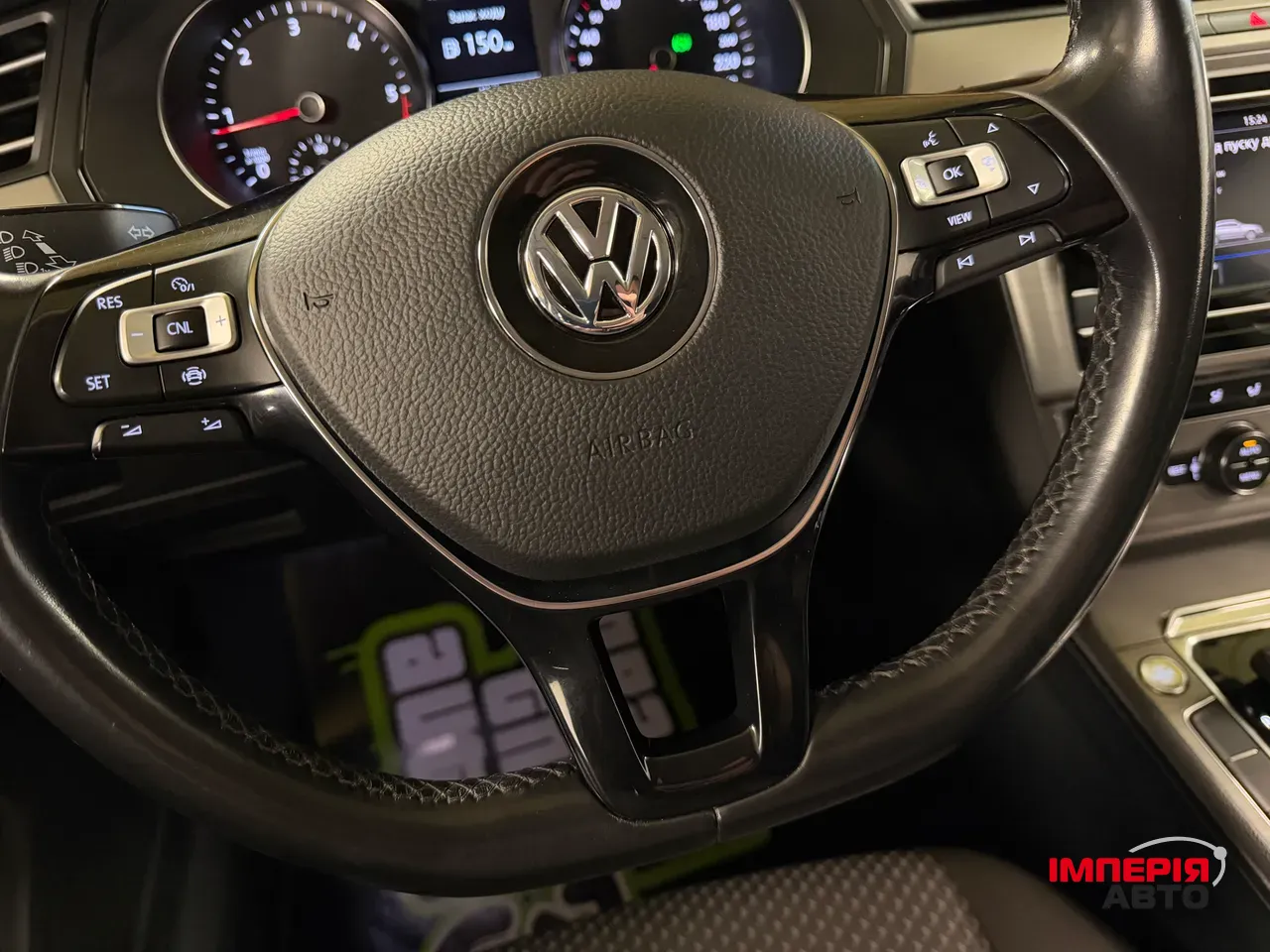 Volkswagen Passat - фото 18