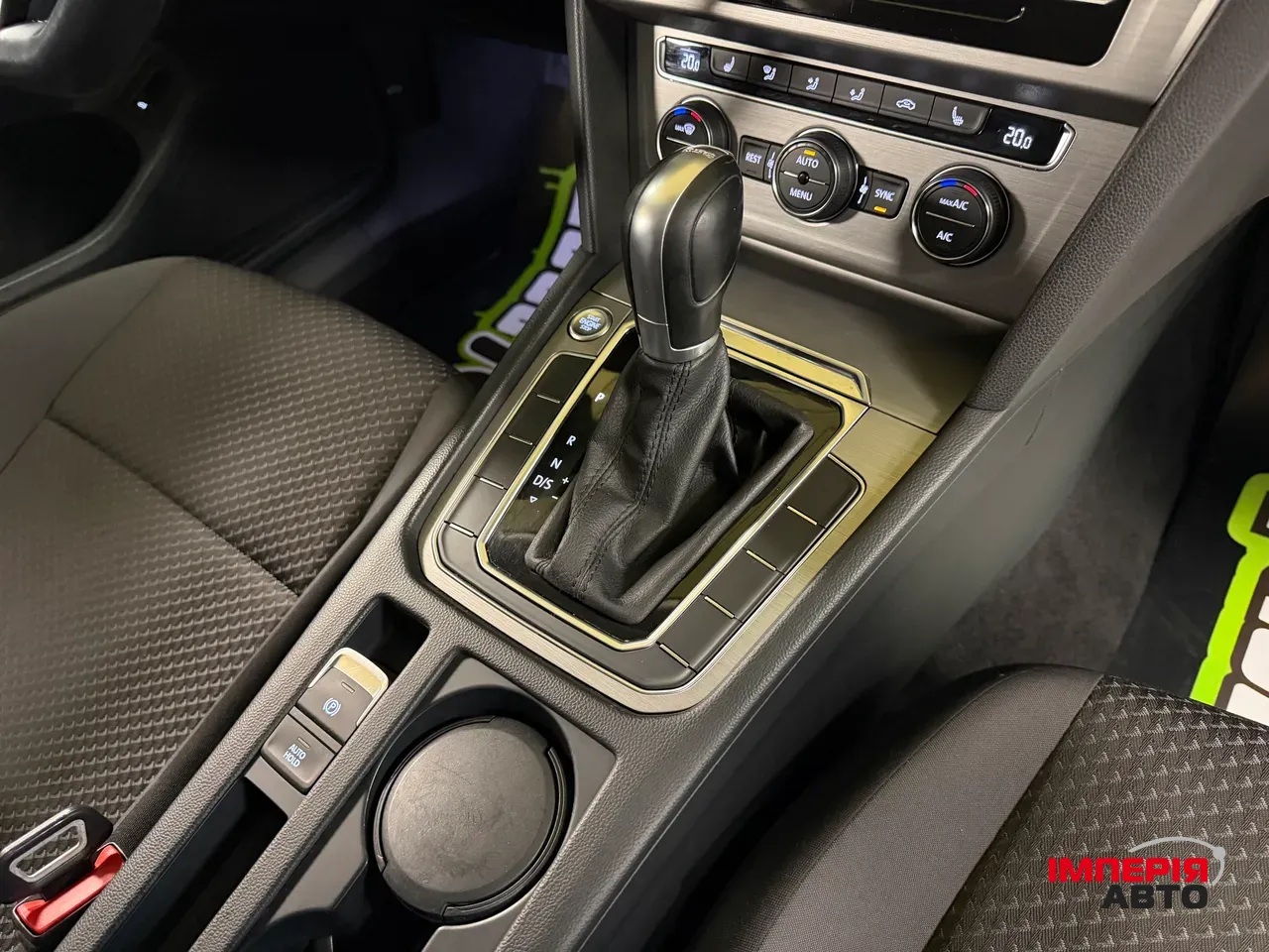 Volkswagen Passat - фото 24