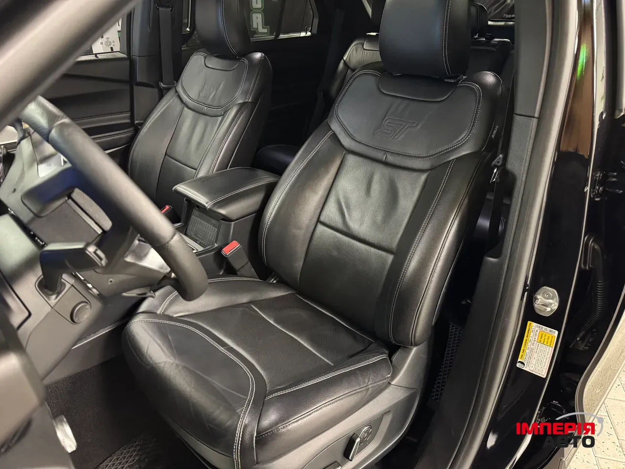 Ford Explorer - фото 24