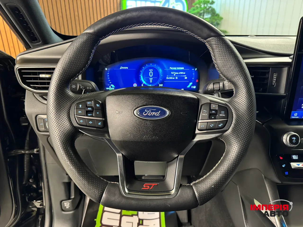 Ford Explorer - фото 19