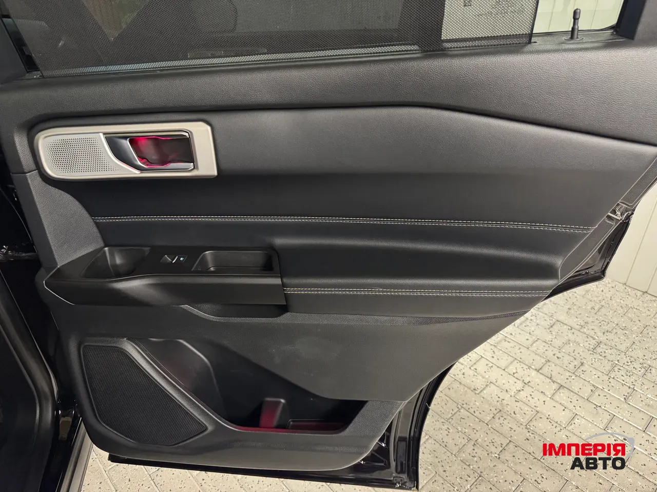 Ford Explorer - фото 41