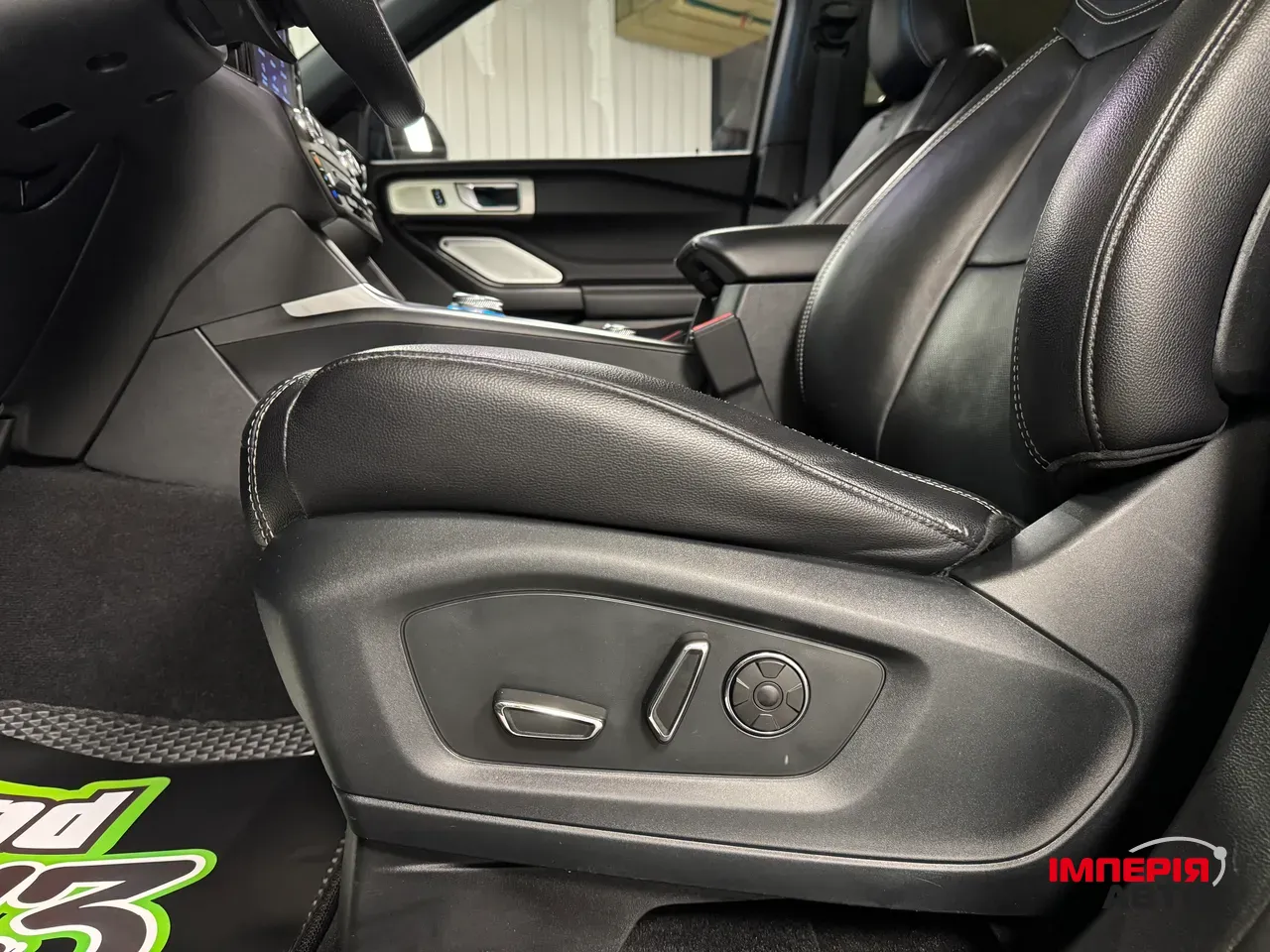 Ford Explorer - фото 27