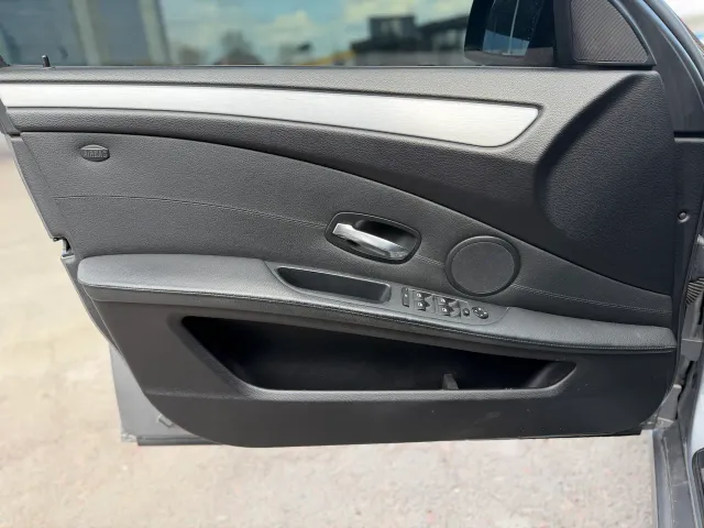 BMW 5 серії - фото 5