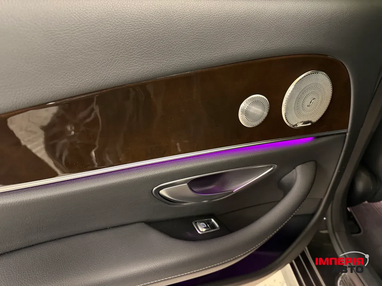 Mercedes-Benz E-Класс - фото 32