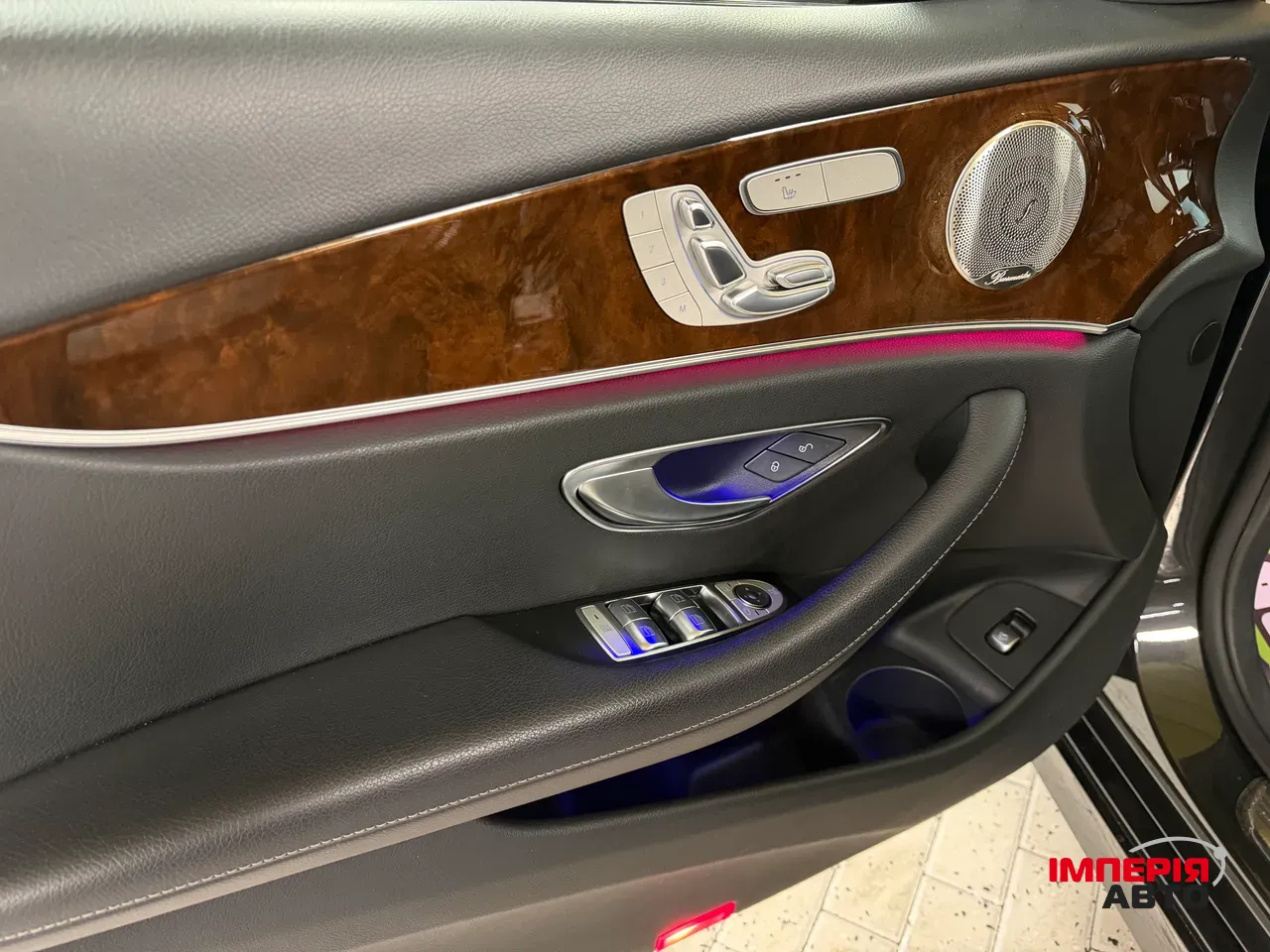 Mercedes-Benz E-Класс - фото 34