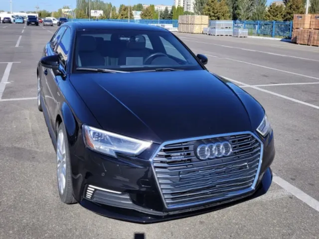 Audi A3 - фото 1