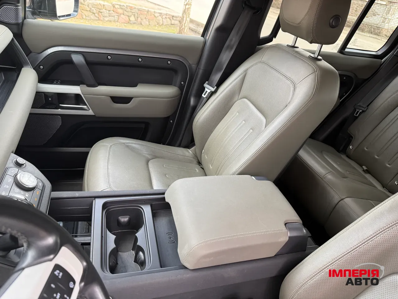 Land Rover Defender - фото 17