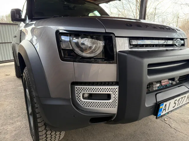 Land Rover Defender - фото 1