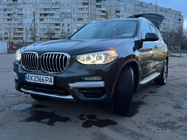 BMW X3 - фото 1