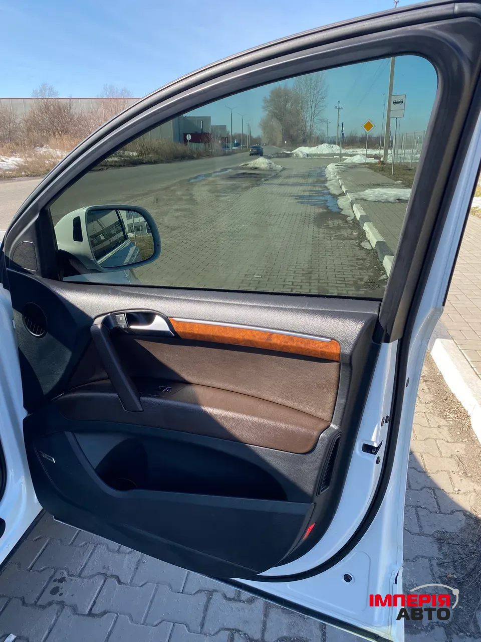 Audi Q7 - фото 10