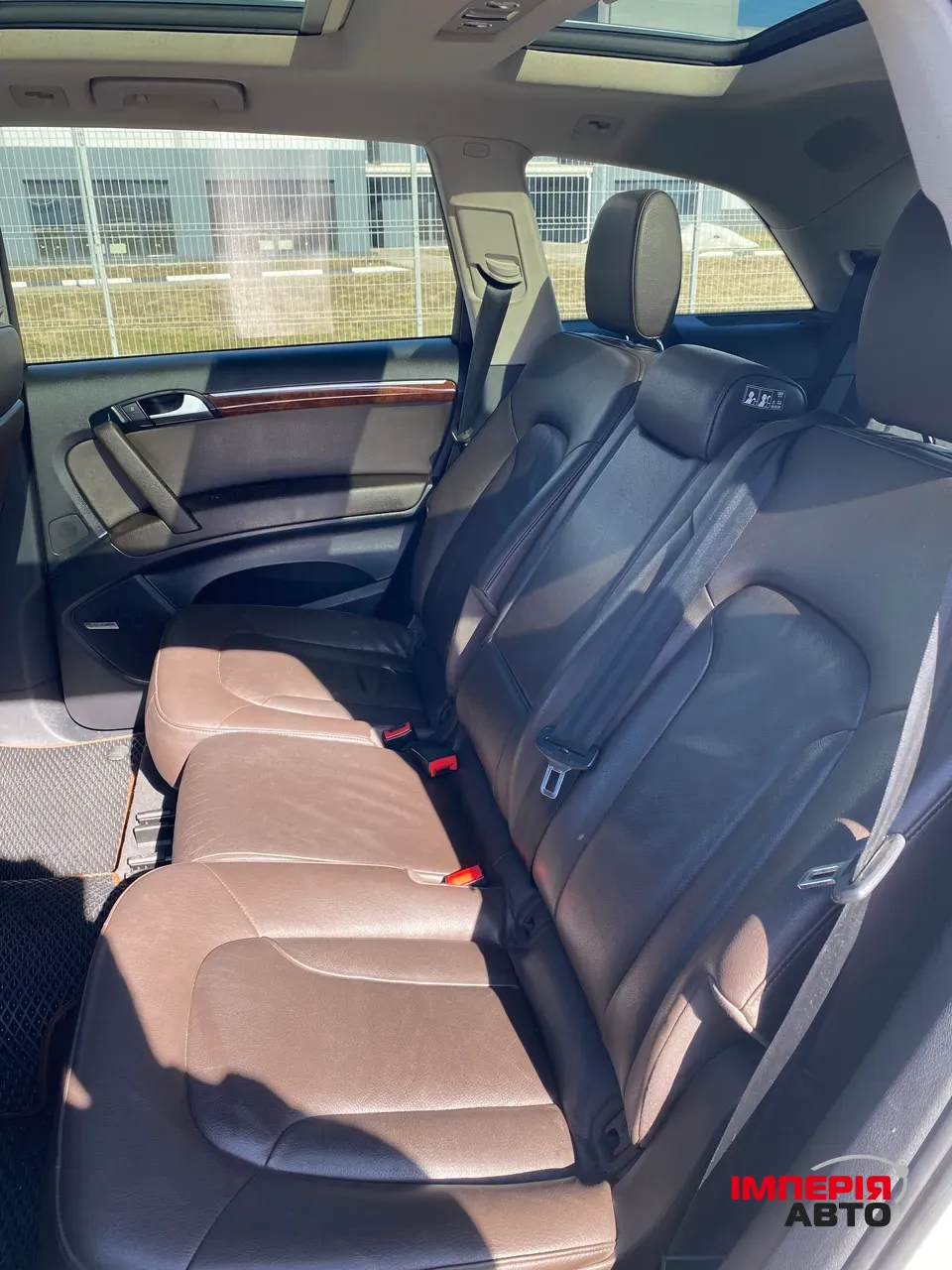 Audi Q7 - фото 16