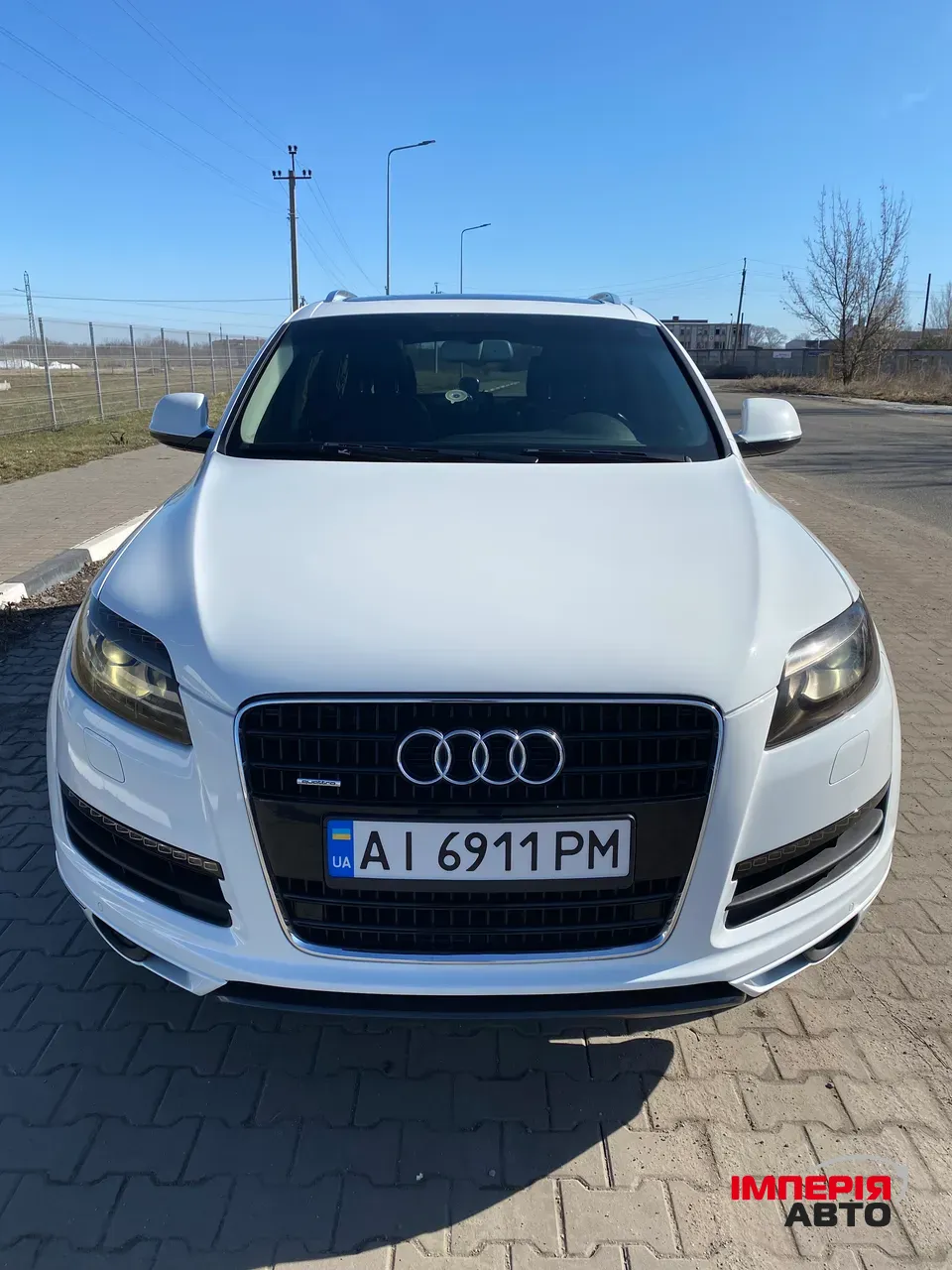 Audi Q7 - фото 1