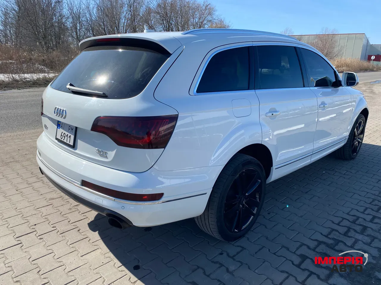 Audi Q7 - фото 7